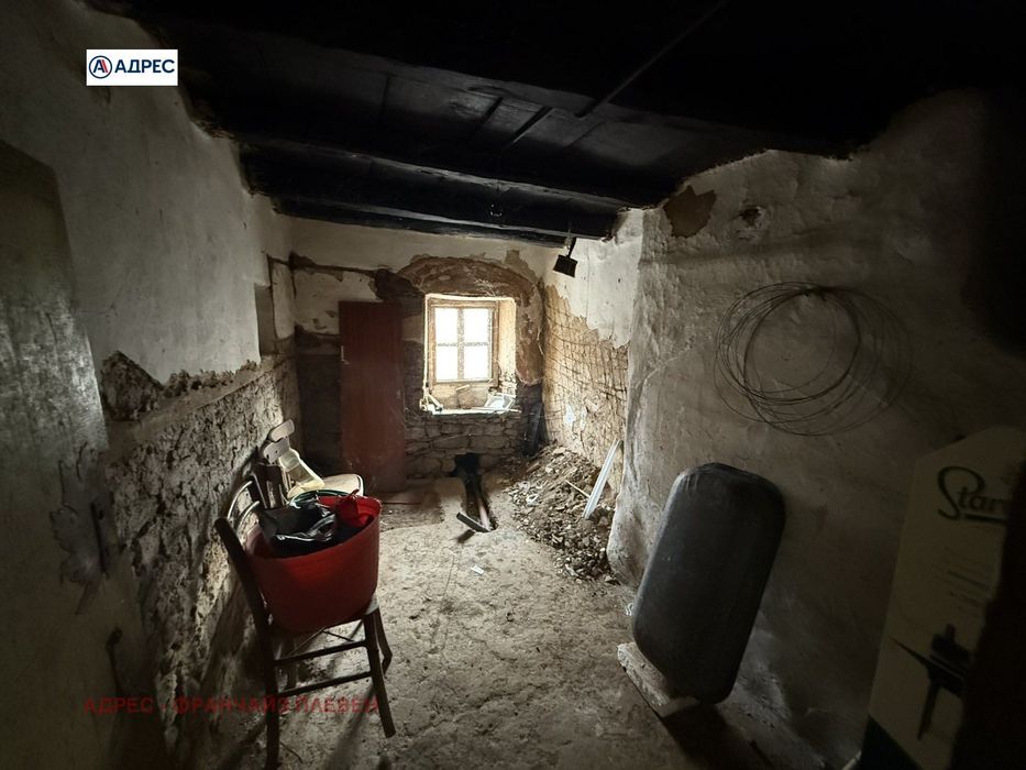 Продава се Къща в Плевен, Идеален център - 154 кв.м за 249 €/кв.м - Снимка #9