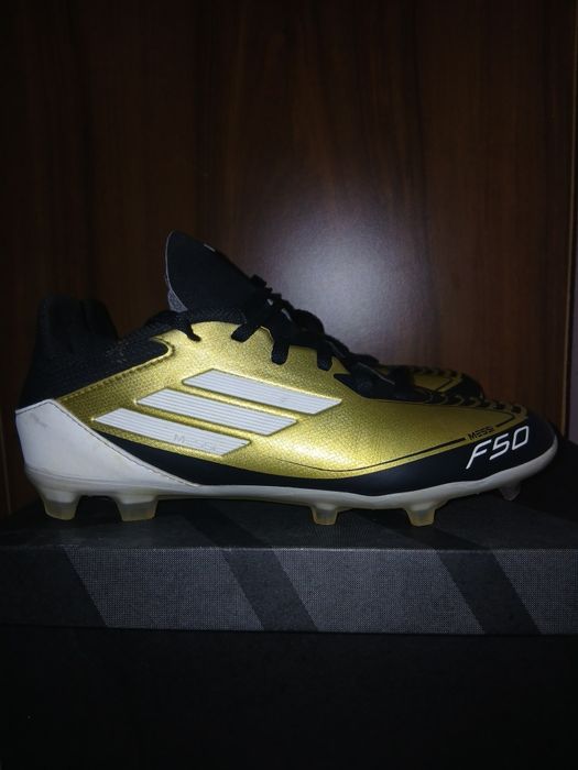 Vând ghete fotbal F50 marimea 36⅔