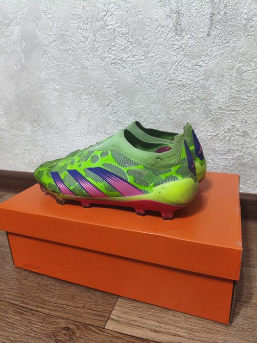 Продаю бутсы Adidas Predator