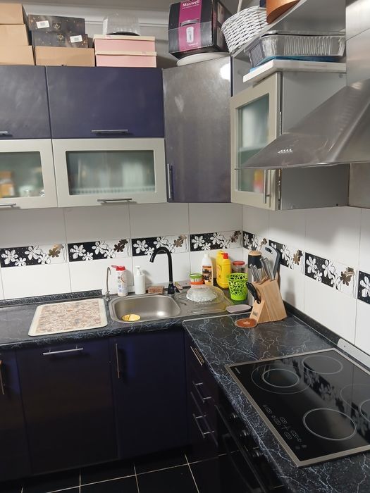 Продам кухонный  гарнитур с техникой