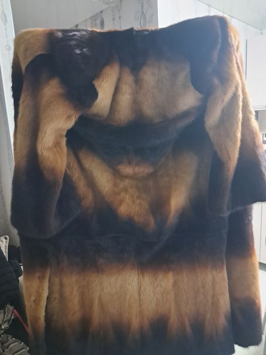 Продается лисья шуба