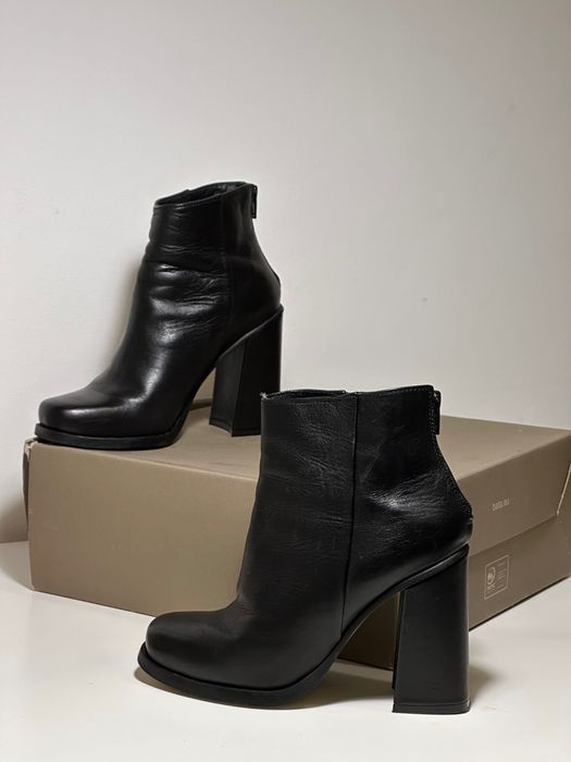 Botine negre BATA din piele