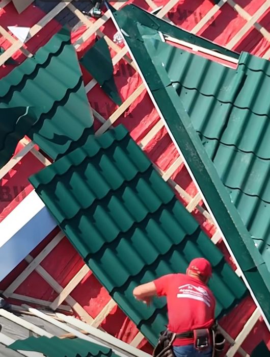 Executam acoperisuri tigla metalica si ceramica reparatii si montaj