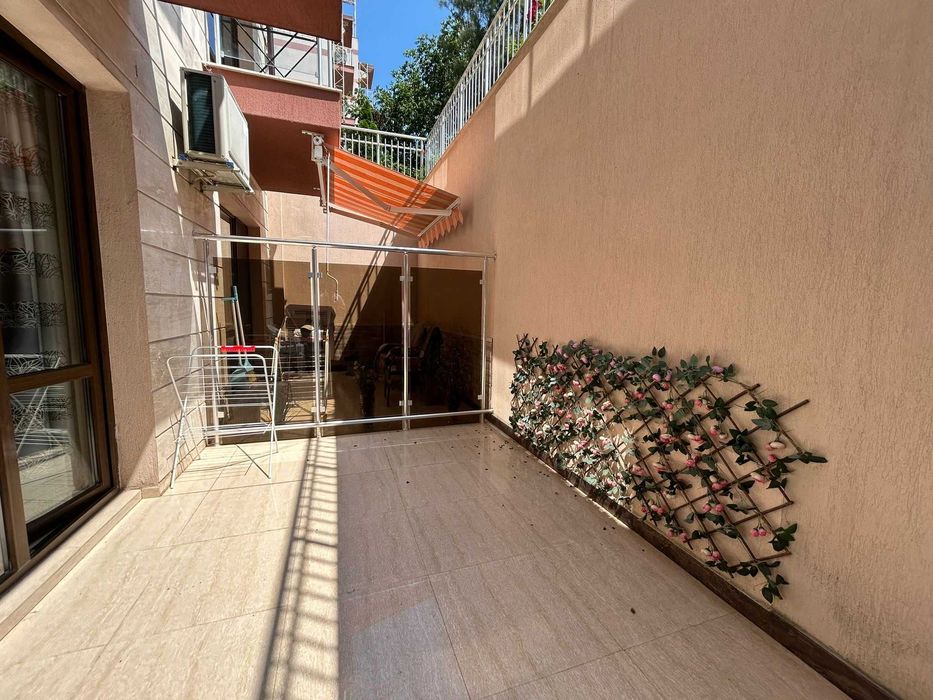 Просторен едностаен апартамент в к-с „Тарсис“