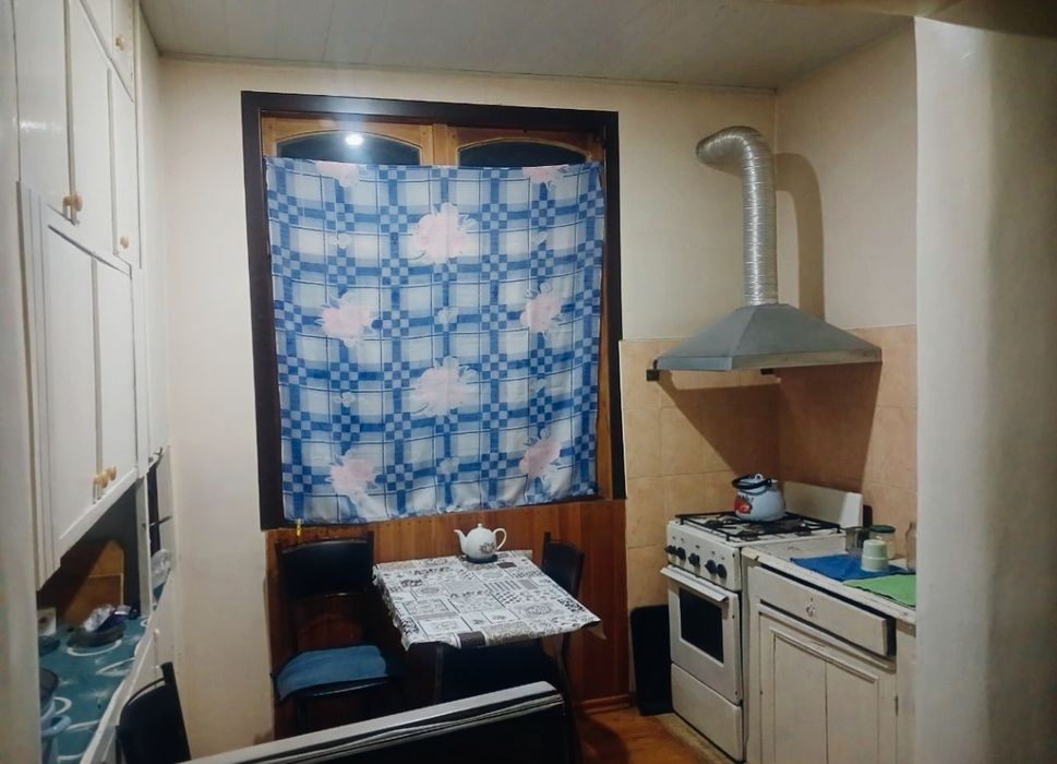 Ахмад Югнакий-ТТЗ 2/3/5 , не торец, 2 балкона 2*3