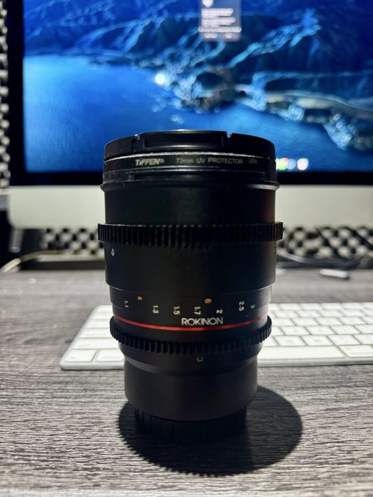 Обектив Rokinon 85mm T1.5