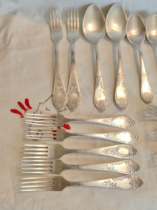 Осемнадесет Руски Соц СССР Посребрени Мелхиор Вилици и Лъжици 1970те