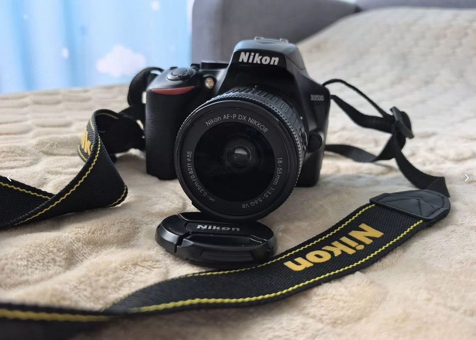 Nikon D3500 идеал + полный комплект