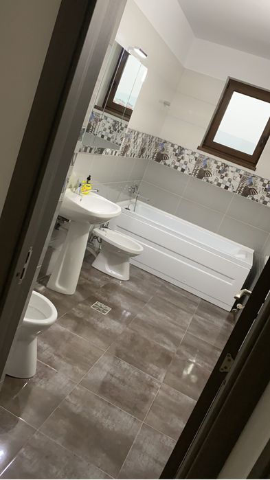 Inchiriez aprtament !!