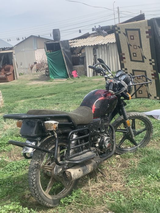 Прадам мотацкл Suzuki