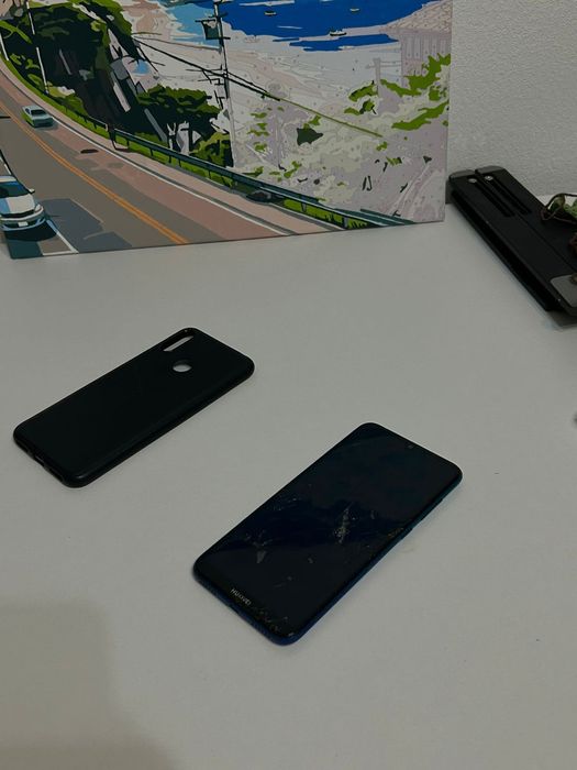 Телефон Huawei Y7