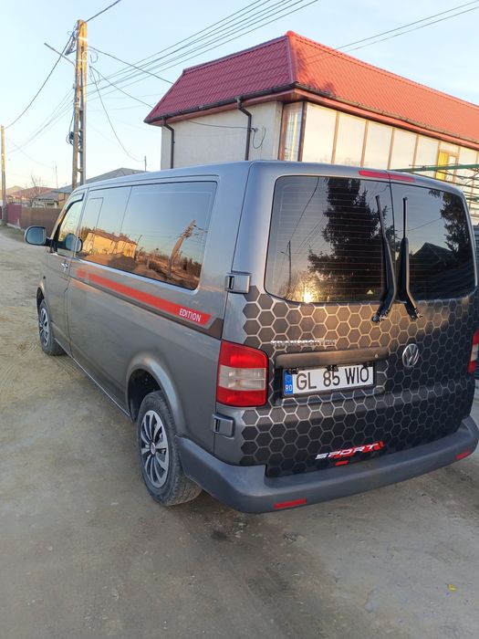 Proprietar Vând  wv T5 cu 9 locuri varianta lungă