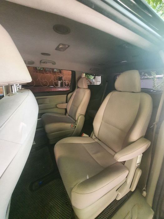 Kia carnival amerikanski sedona