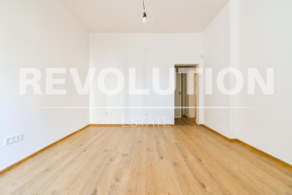 Дава се под наем Многостаен апартамент в София, Докторски паметник - 108 кв.м за 1100 € - Снимка #1