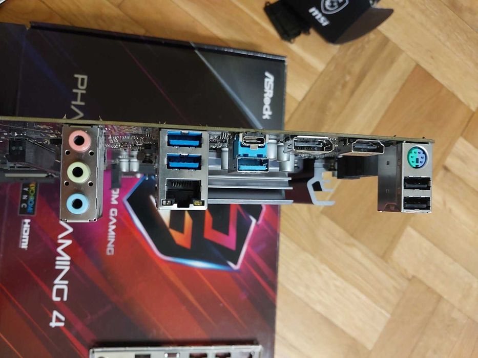 Intel Core i9 10900KF + AsRock H570 Phantom Gaming 4