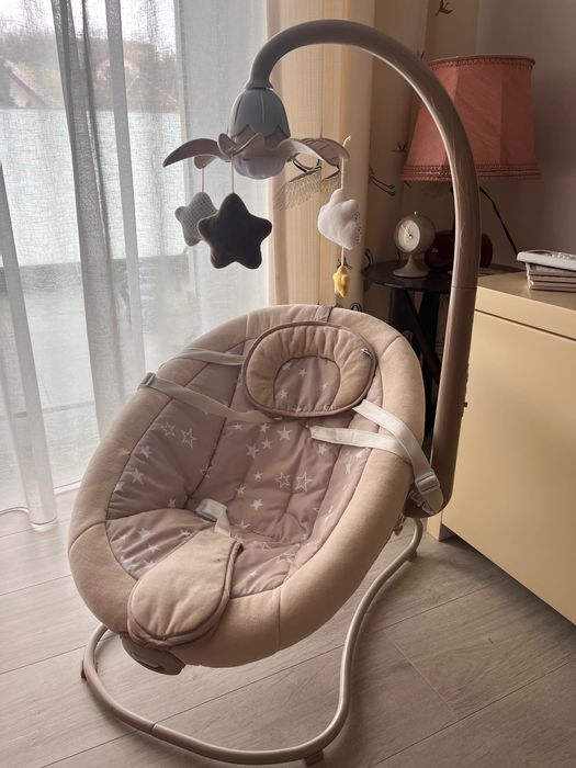 Leagăn bebeluși cu carusel muzical