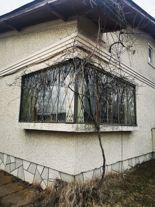 Casa la țară cu gradina