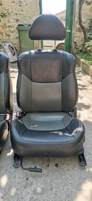 Кожен салон Hyundai Coupe