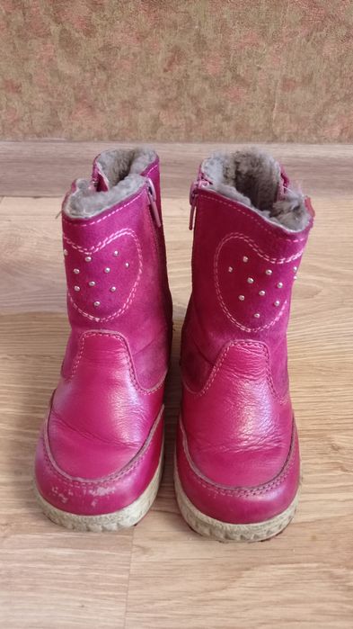 Продам зимние сапоги на девочку