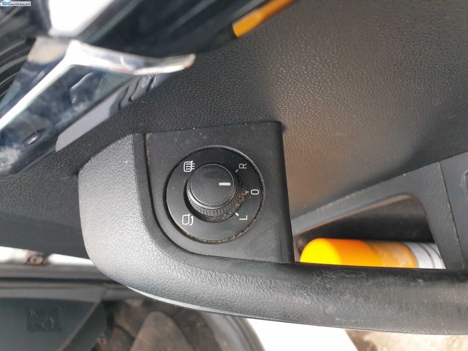 Buton Reglaj Oglinzi Rabatabile cu Pliere si Incalzire Skoda Octavia 3 2013 - 2020 [K4833]