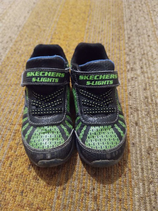 Оригинални маратонки Адидас и Скечърс- ном.27 и 26,Розови пантофи