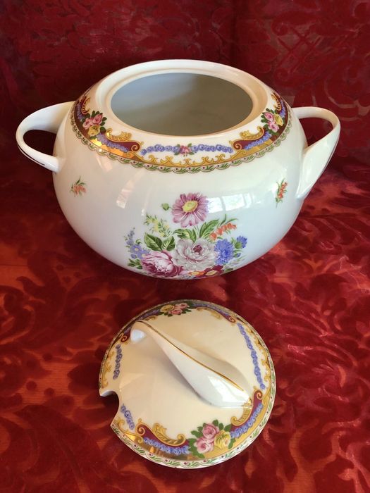 Голям френски порцеланов терин Лимож Франция  и супник