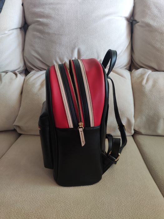 Дамска раница на марката Nobbo