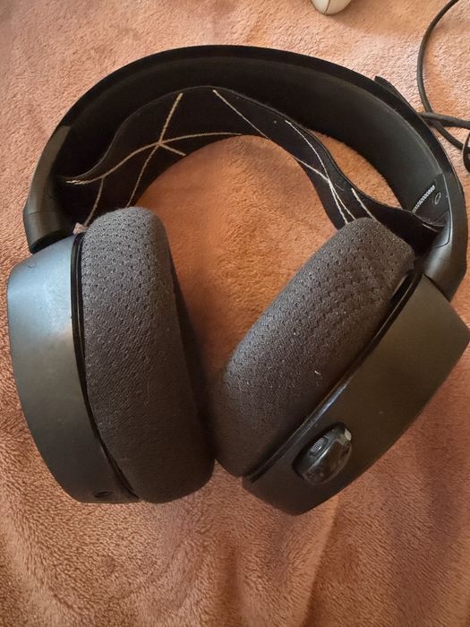 SteelSeries Arctis 7+ Wireless – Stare foarte bună