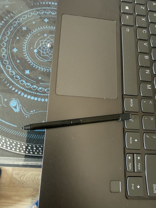 Lenovo Yoga c940.