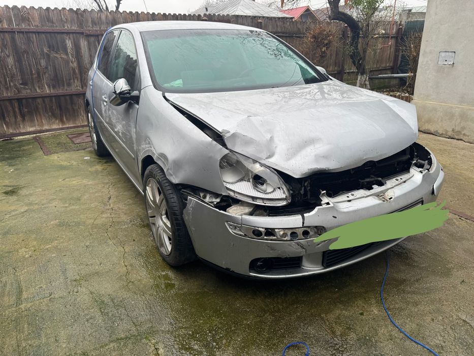 Vand golf 5 goal avariat