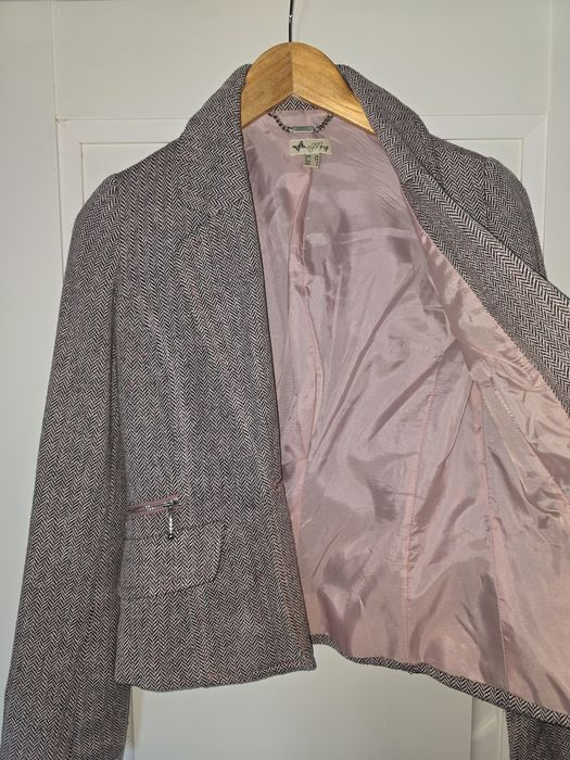 Vând sacou Mango, mărimea S.
Stare impecabila, fără defecte