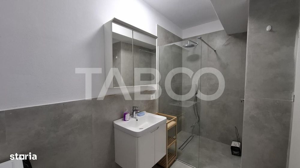 Apartament decomandat 3 camere 2 balcoane bloc cu lift Sibiu