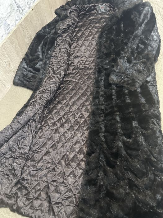 Продается искусственная  шуба