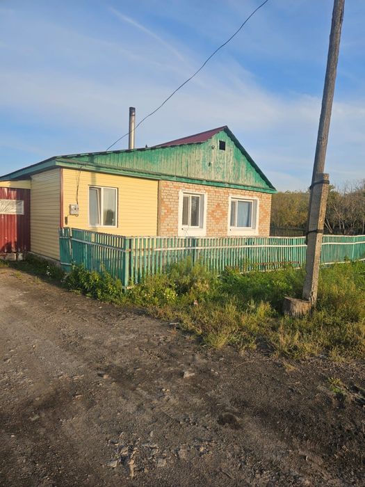 Продам шпальный дом на разбор.