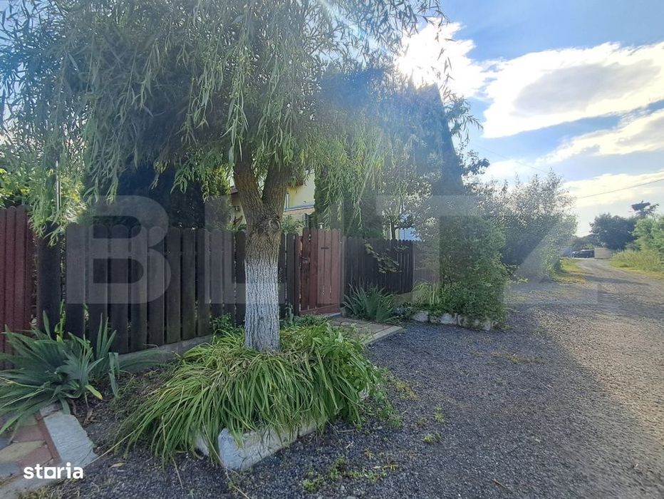 Casa individuala P+1, 180 mp, teren 1.050 mp si livada, zona Dumbravio