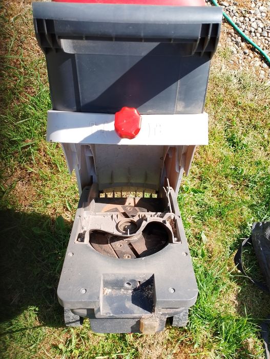 Tocatoare crengi sterwins 2500w ESH1-40.3