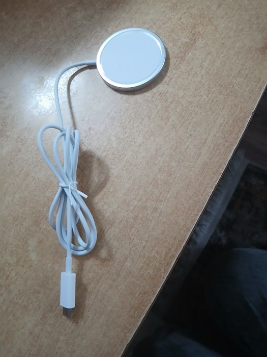încărcător magnetic