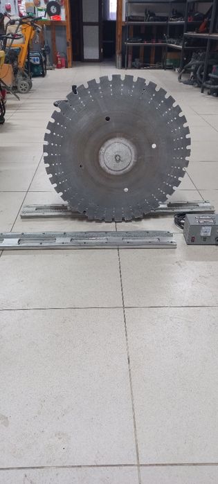 Электрический  Резчик стен и полов