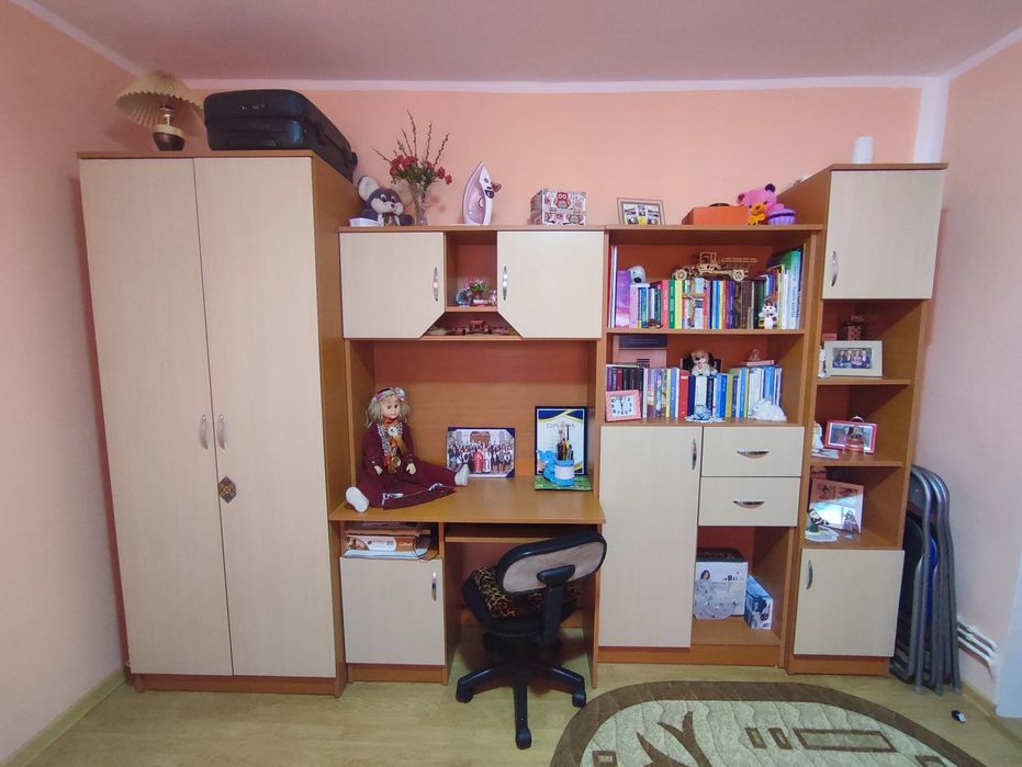 Vând mobilă în stare foarte bună