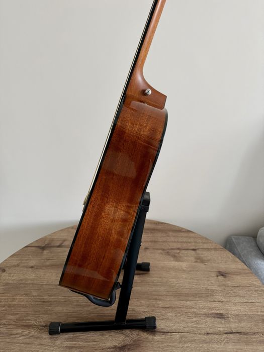 Ibanez PF18 акустикалық гитара, кәсіби реттелген