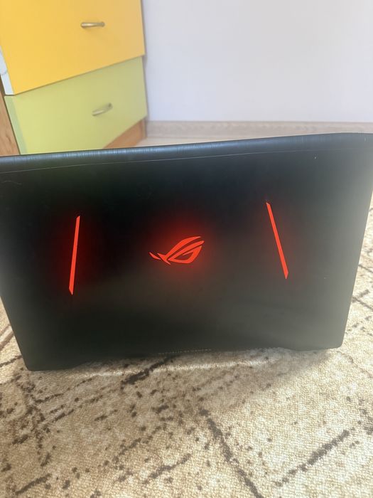 Лаптоп Asus Core Intel 7