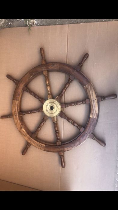 Timona englezeasca masiva,pentru corabie,din lemn ,centrul din bronz