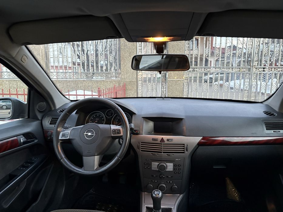 Opel astra h 1.6 twinport 2006