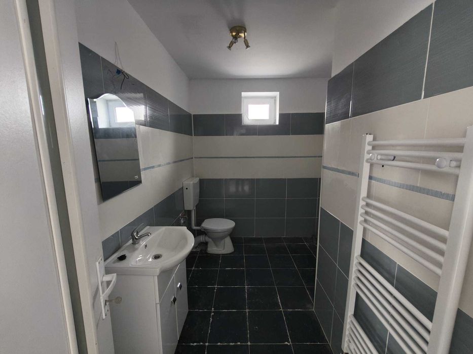 casa de vanzare /apartamente