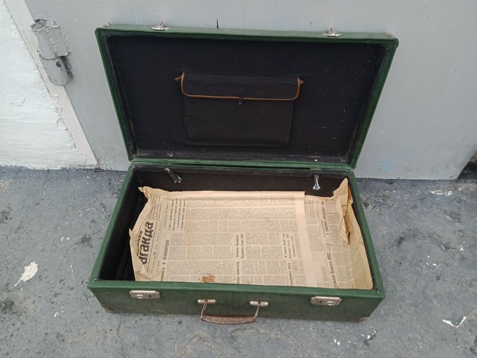 Чемодан  с ручкой!