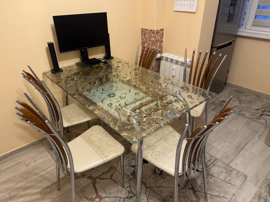 Трапезна маса стъклена с 5 стола