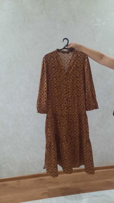 Платье длинное фирмы Piena