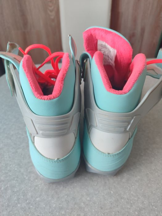 Лыжные ботинки Spine