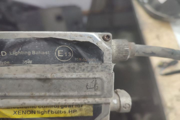 Balast xenon universal 10r-0210038 Volkswagen Passat B6 (2005 - 2010)