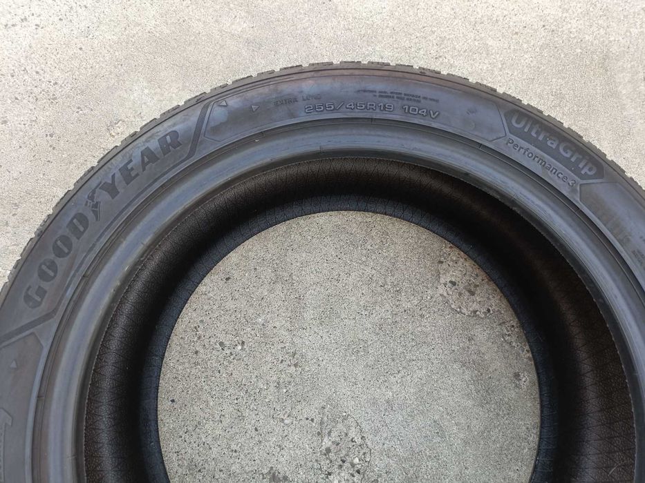 Set 4 anvelope iarna 255 45 19 Goodyear UltraGrip Performance 3 cu 7,5 mm dot 3223